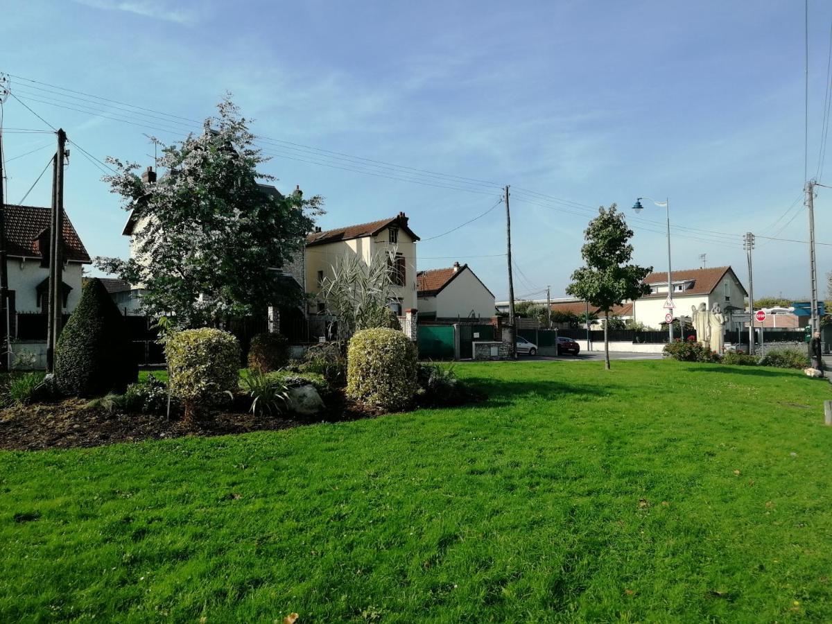 Loue Studio Propre !, Endroit Tres Calme, A 5 Minutes Gare Mantes La Jolie, Dış mekan fotoğraf